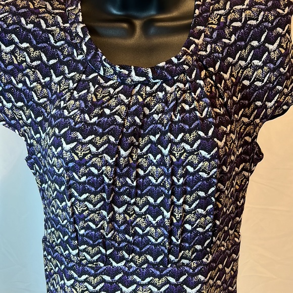 Dress - Picture 2 of 5